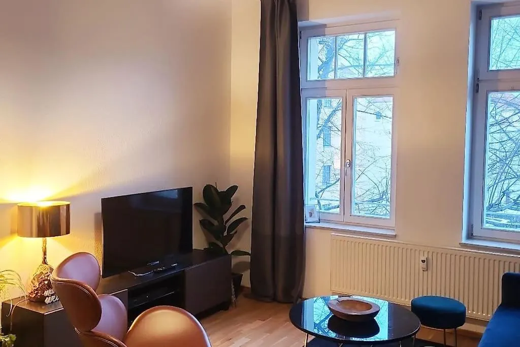 Design Altbauwohnung Mit Balkon Und Parkplatz Leipzig